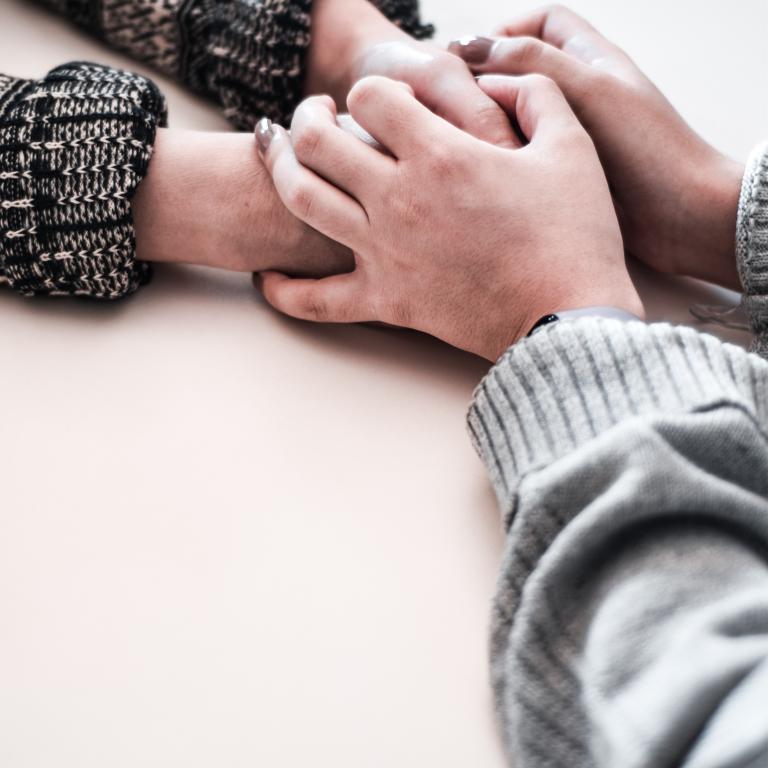 holding_hands